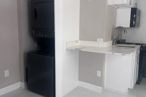 Villa ou maison à louer à Kissimmee, Floride: 1 chambre, 32.52 m2 № 2109641 - photo 13