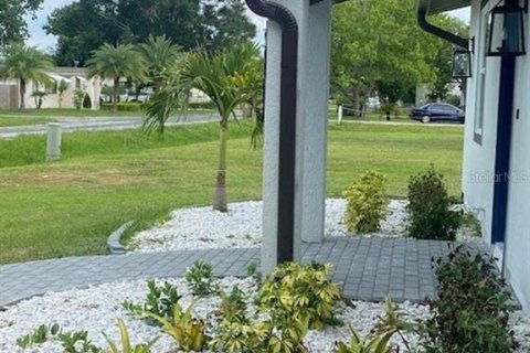 Villa ou maison à louer à Kissimmee, Floride: 1 chambre, 32.52 m2 № 2109641 - photo 2