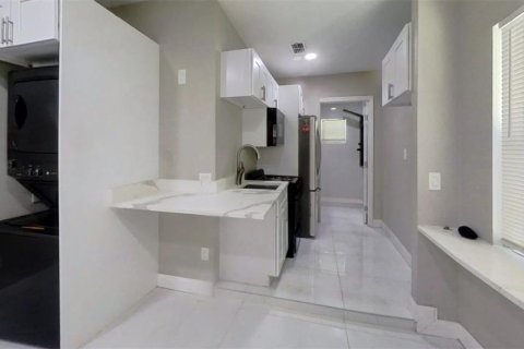 Villa ou maison à louer à Kissimmee, Floride: 1 chambre, 32.52 m2 № 2109641 - photo 9