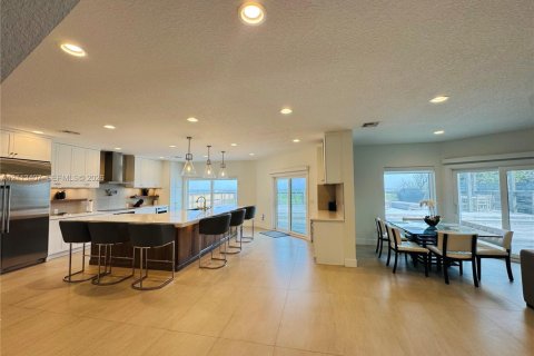 Villa ou maison à vendre à Melbourne Beach, Floride: 4 chambres, 316.8 m2 № 2433897 - photo 2