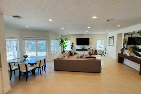 Villa ou maison à vendre à Melbourne Beach, Floride: 4 chambres, 316.8 m2 № 2433897 - photo 8