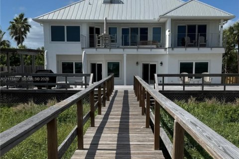 Villa ou maison à vendre à Melbourne Beach, Floride: 4 chambres, 316.8 m2 № 2433897 - photo 25