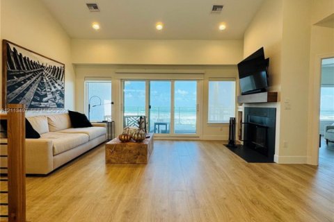 Villa ou maison à vendre à Melbourne Beach, Floride: 4 chambres, 316.8 m2 № 2433897 - photo 17