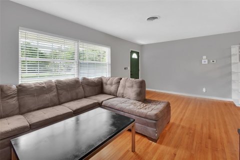 Villa ou maison à vendre à DeLand, Floride: 2 chambres, 120.96 m2 № 1914912 - photo 4