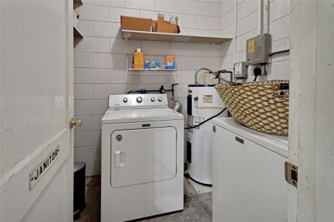 Villa ou maison à vendre à DeLand, Floride: 2 chambres, 120.96 m2 № 1914912 - photo 23