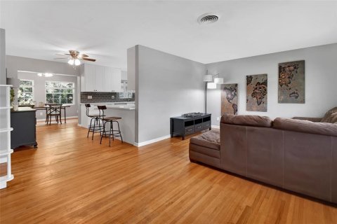 Villa ou maison à vendre à DeLand, Floride: 2 chambres, 120.96 m2 № 1914912 - photo 2