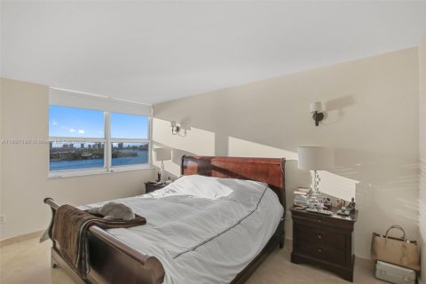 Condominio en venta en Miami Beach, Florida, 3 dormitorios, 127.46 m2 № 1948733 - foto 12