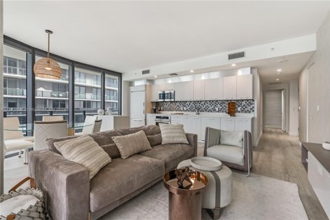 Condominio en alquiler en Miami, Florida, 3 dormitorios, 119.84 m2 № 1928995 - foto 5