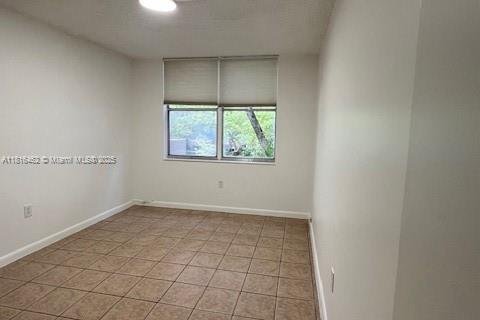 Condo in North Miami, Florida, 2 bedrooms  № 1978051 - photo 16