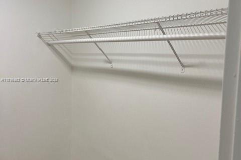 Condo in North Miami, Florida, 2 bedrooms  № 1978051 - photo 10