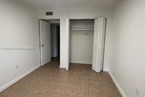 Condo in North Miami, Florida, 2 bedrooms  № 1978051 - photo 12