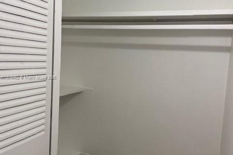 Condo in North Miami, Florida, 2 bedrooms  № 1978051 - photo 6