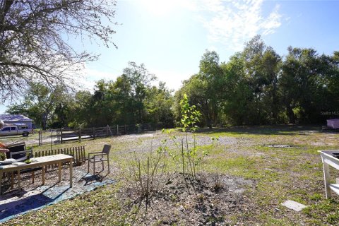 House in Punta Gorda, Florida 4 bedrooms, 110.74 sq.m. № 2102773 - photo 27