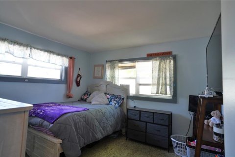 House in Punta Gorda, Florida 4 bedrooms, 110.74 sq.m. № 2102773 - photo 12