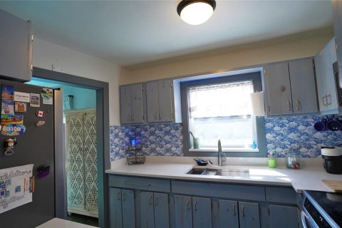 House in Punta Gorda, Florida 4 bedrooms, 110.74 sq.m. № 2102773 - photo 20