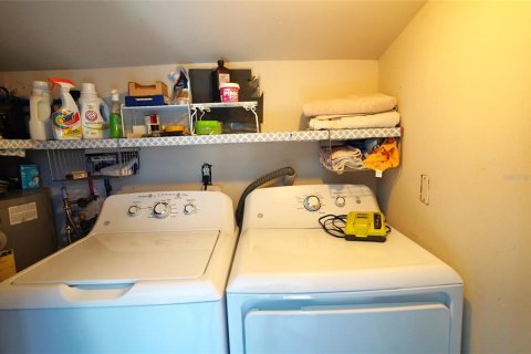 House in Punta Gorda, Florida 4 bedrooms, 110.74 sq.m. № 2102773 - photo 29