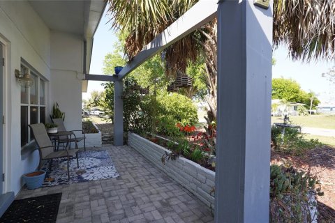 House in Punta Gorda, Florida 4 bedrooms, 110.74 sq.m. № 2102773 - photo 7