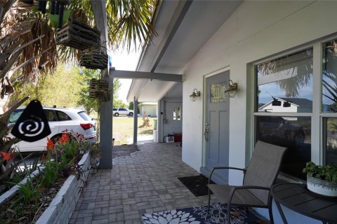 House in Punta Gorda, Florida 4 bedrooms, 110.74 sq.m. № 2102773 - photo 8
