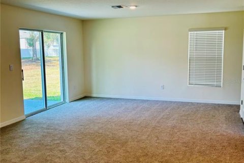 House in Dade City, Florida 4 bedrooms, 207.92 sq.m. № 2277960 - photo 14