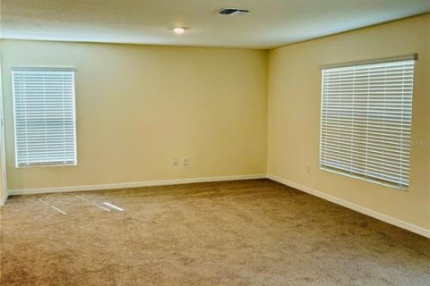 House in Dade City, Florida 4 bedrooms, 207.92 sq.m. № 2277960 - photo 12