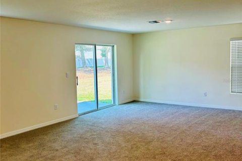 House in Dade City, Florida 4 bedrooms, 207.92 sq.m. № 2277960 - photo 13