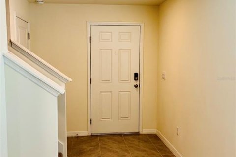 House in Dade City, Florida 4 bedrooms, 207.92 sq.m. № 2277960 - photo 2