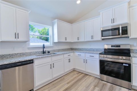 House in Alachua, Florida 4 bedrooms, 205.5 sq.m. № 2151218 - photo 27