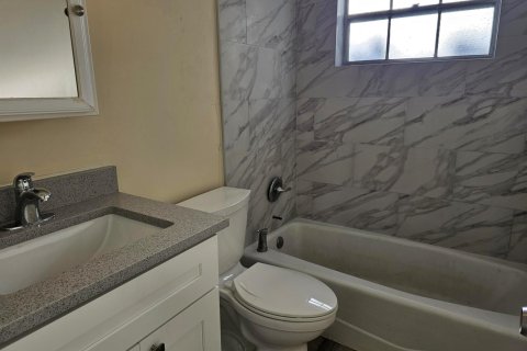 Apartamento en alquiler en West Palm Beach, Florida, 2 dormitorios, 83.61 m2 № 2078220 - foto 4