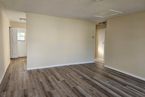 Apartamento en alquiler en West Palm Beach, Florida, 2 dormitorios, 83.61 m2 № 2078220 - foto 2