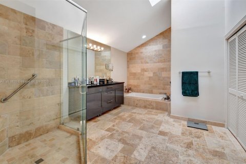 House in Boca Raton, Florida 2 bedrooms, 211.63 sq.m. № 1758932 - photo 19