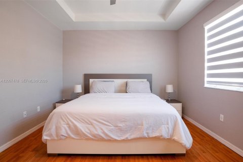 Townhouse in Miami, Florida 3 bedrooms, 179.21 sq.m. № 2073949 - photo 25