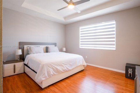 Townhouse in Miami, Florida 3 bedrooms, 179.21 sq.m. № 2073949 - photo 24