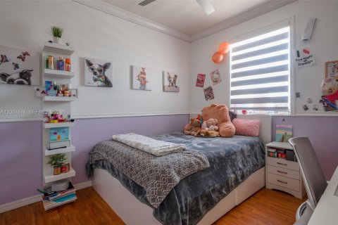 Townhouse in Miami, Florida 3 bedrooms, 179.21 sq.m. № 2073949 - photo 30