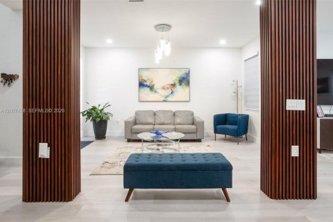 Townhouse in Miami, Florida 3 bedrooms, 179.21 sq.m. № 2073949 - photo 5