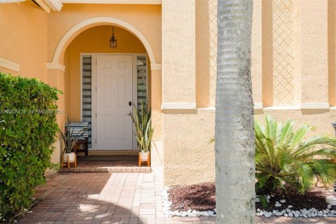 Townhouse in Miami, Florida 3 bedrooms, 179.21 sq.m. № 2073949 - photo 2