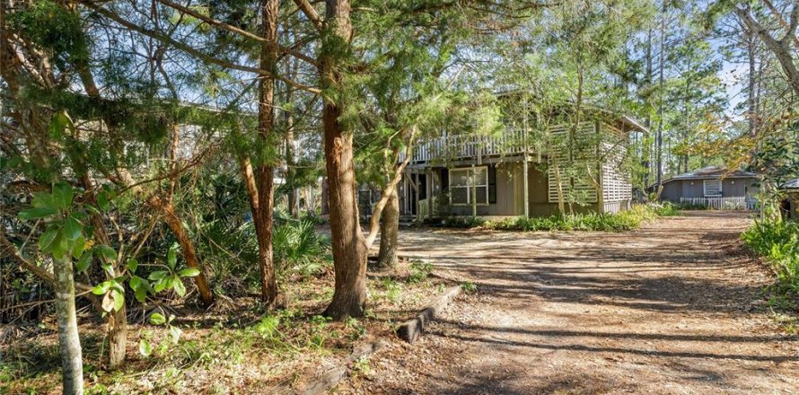 House in Saint Augustine, Florida 4 bedrooms, 320.7 sq.m. № 1562170