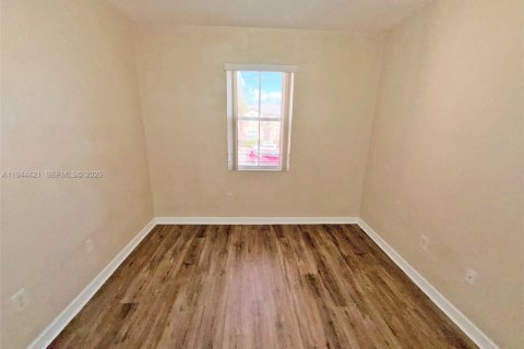 Купить таунхаус в Хомстед, Флорида 3 спальни, 123.1м2, № 2152823 - фото 17