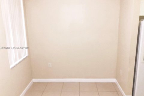 Купить таунхаус в Хомстед, Флорида 3 спальни, 123.1м2, № 2152823 - фото 3