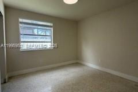 Снять в аренду квартиру в Майами, Флорида 2 спальни, 567.82м2, № 2064479 - фото 7