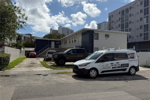 Снять в аренду квартиру в Майами, Флорида 2 спальни, 567.82м2, № 2064479 - фото 6