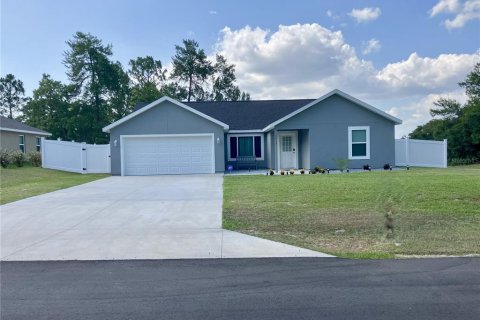House in Ocala, Florida 4 bedrooms, 150.78 sq.m. № 2102978