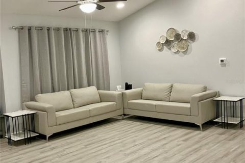 Casa en venta en Ocala, Florida, 4 dormitorios, 150.78 m2 № 2102978 - foto 5