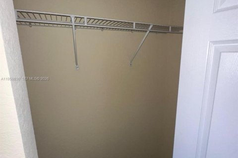 Снять в аренду таунхаус в Хайалиа, Флорида 4 спальни, 172.98м2, № 2024431 - фото 19