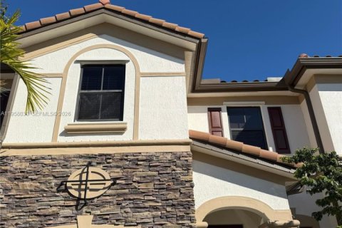 Таунхаус в Хайалиа, Флорида 4 спальни, 172.98м2 № 2024431