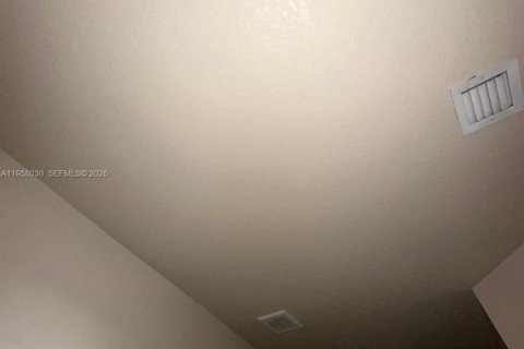 Снять в аренду таунхаус в Хайалиа, Флорида 4 спальни, 172.98м2, № 2024431 - фото 24