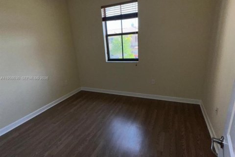 Снять в аренду таунхаус в Хайалиа, Флорида 4 спальни, 172.98м2, № 2024431 - фото 27