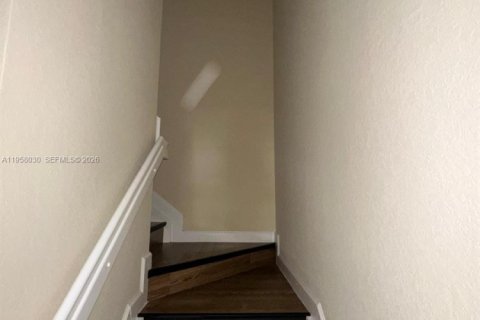 Снять в аренду таунхаус в Хайалиа, Флорида 4 спальни, 172.98м2, № 2024431 - фото 13