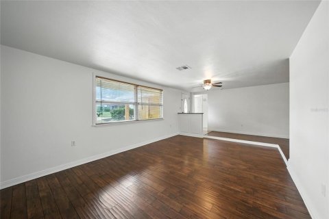 Casa en venta en Hudson, Florida, 2 dormitorios, 151.8 m2 № 1911857 - foto 6
