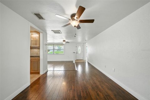 Casa en venta en Hudson, Florida, 2 dormitorios, 151.8 m2 № 1911857 - foto 8