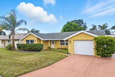 Casa en venta en Hudson, Florida, 2 dormitorios, 151.8 m2 № 1911857 - foto 2